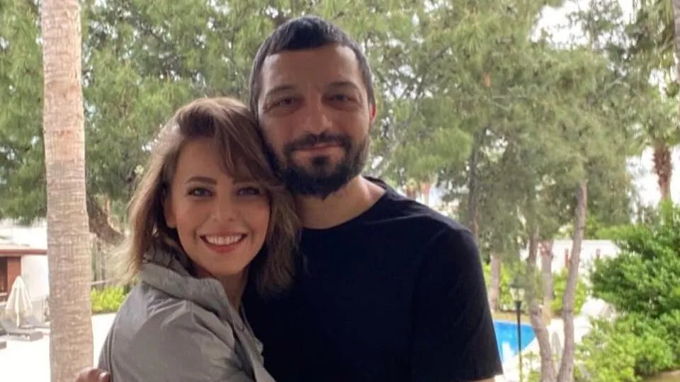 Damla Sönmez’in Tatil Pozları Sosyal Medyada Gündem Oldu